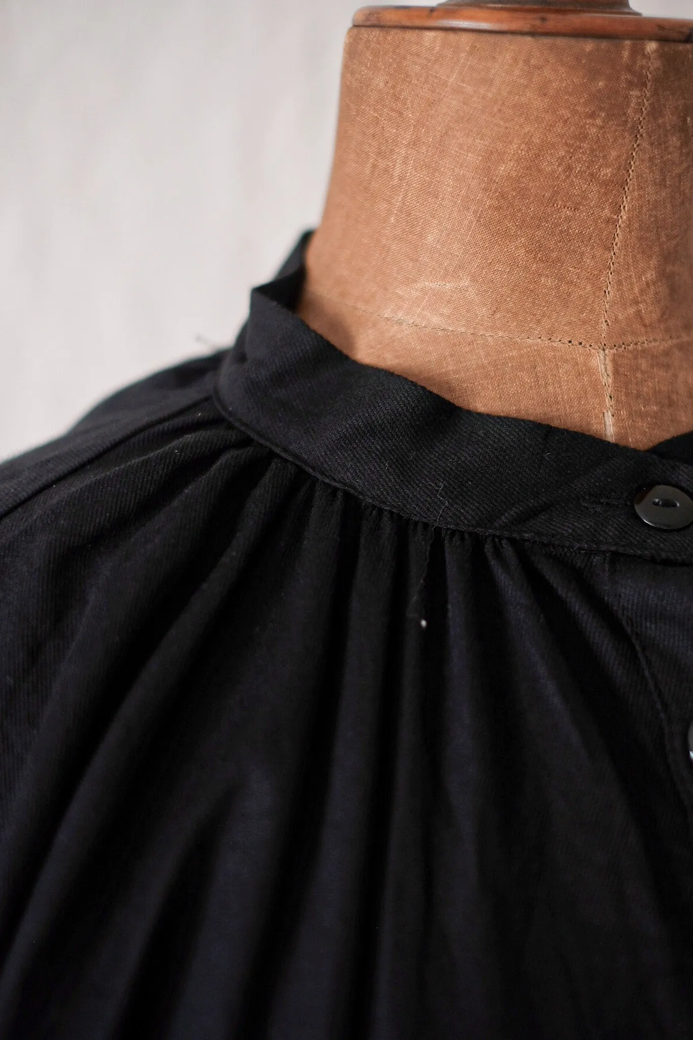 [~ 60's] Smock de coton noir vintage français